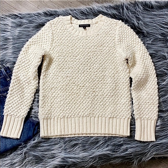 Banana Republic Open Crew Carpet Knit Sweater - Picture 2 of 7